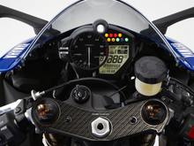 Load image into Gallery viewer, 2017-2020 YAMAHA R6 YOKE PROTECTOR - Onedesign Corp